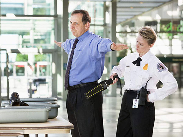 手持金屬探測器使用前的準(zhǔn)備工作