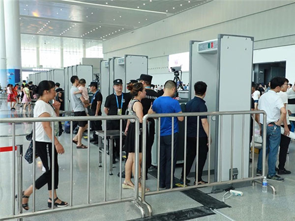 會(huì)場(chǎng)入口安檢門(mén)安檢