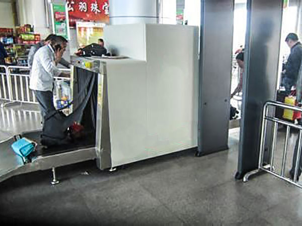 機(jī)場(chǎng)安檢設(shè)備